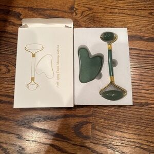 Plain Jade Rollet & Gua Sha Set, Gift Box